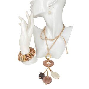 Coastal Boho Shell Jewelry Arrangement Necklace Bracelet & Shell Drop Earrings N